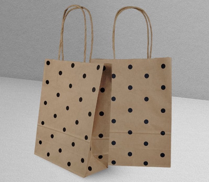 Подарочный пакет с кручеными ручками крафт 180x80x240 "Горохи черные"